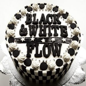 Flow : Black & White