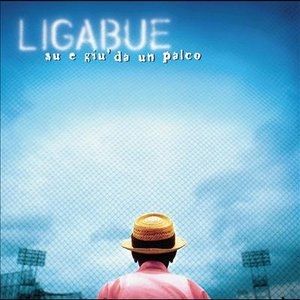 Luciano Ligabue : Su e giù da un palco