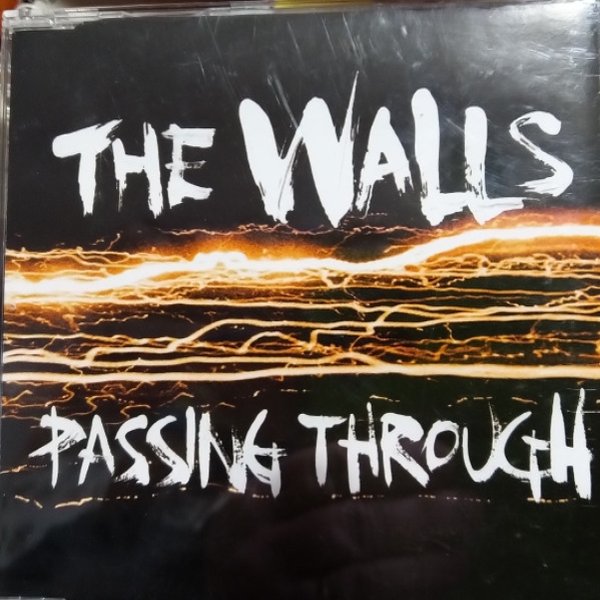 Album The Walls - Passing Though