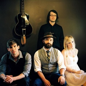 Drew Holcomb & The Neighbors